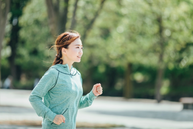 自然と体力がつく「歩き方」とは？