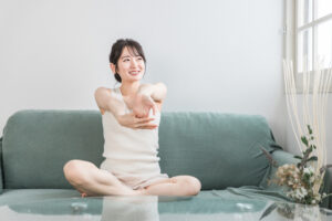 夏太りの落とし穴！「食べてないのに増える」その理由