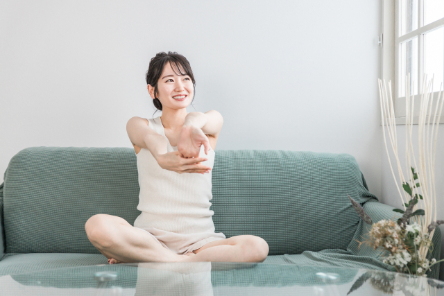 夏太りの落とし穴！「食べてないのに増える」その理由