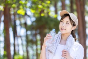 熱中症を防ぐ「正しい水分補給法」3つのコツ