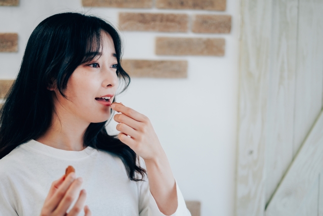 間食は悪じゃない！太りにくいおやつの選び方